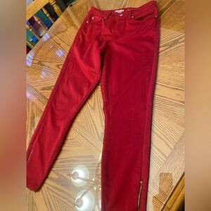 Levi's Women's Cropped Jeans in Vibrant Red